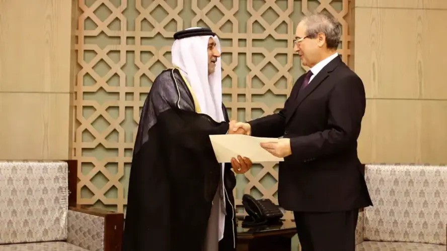 Rencontre des ambassadeurs des Emirats Arabes Unis et de Syrie